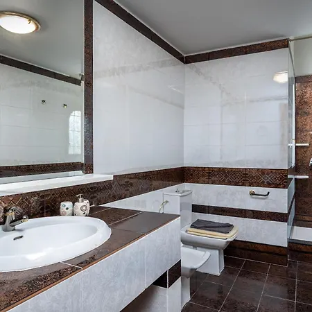 Diamanti Prime Location Vila *