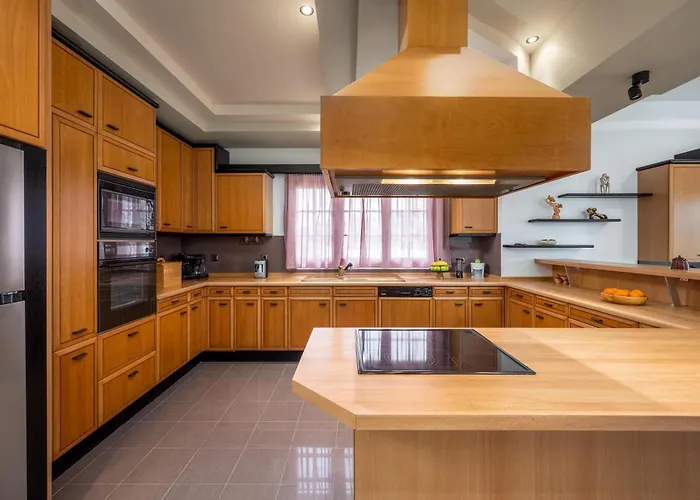 Diamanti Prime Location Rhodes City