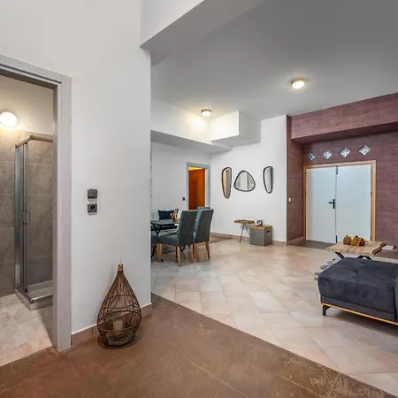 Diamanti Prime Location