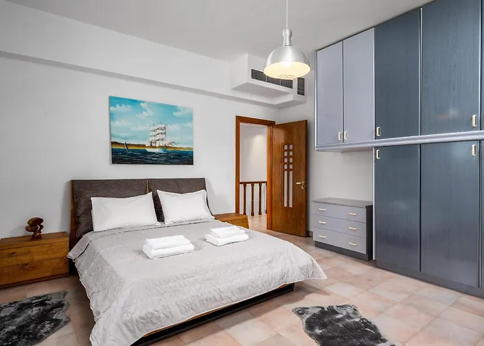 Diamanti Prime Location Villa