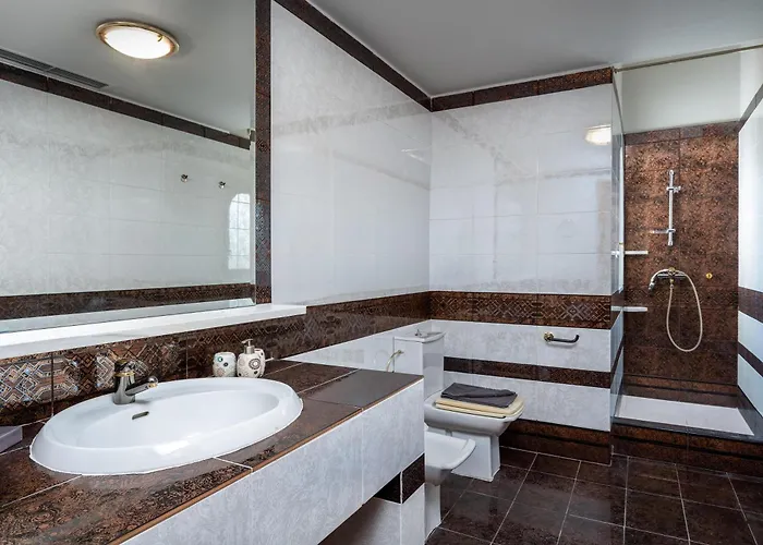 Diamanti Prime Location Villa *