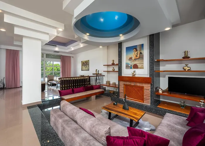 Diamanti Prime Location Villa