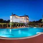 Villa Diamanti Prime Location