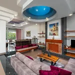 Diamanti Prime Location Villa